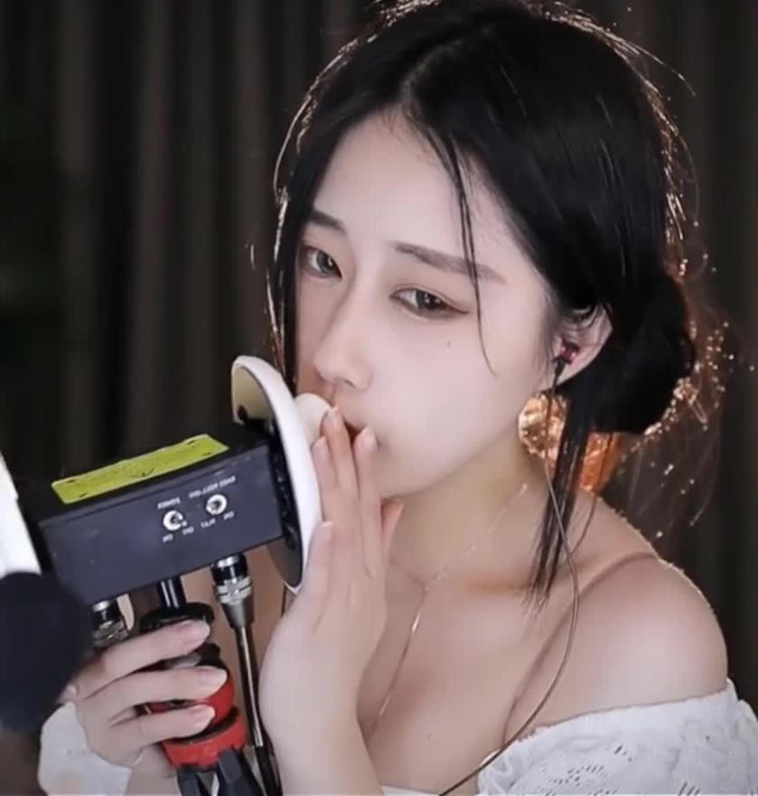 0922150648.jpg 虎牙MY雪寒舔耳as-mr福利