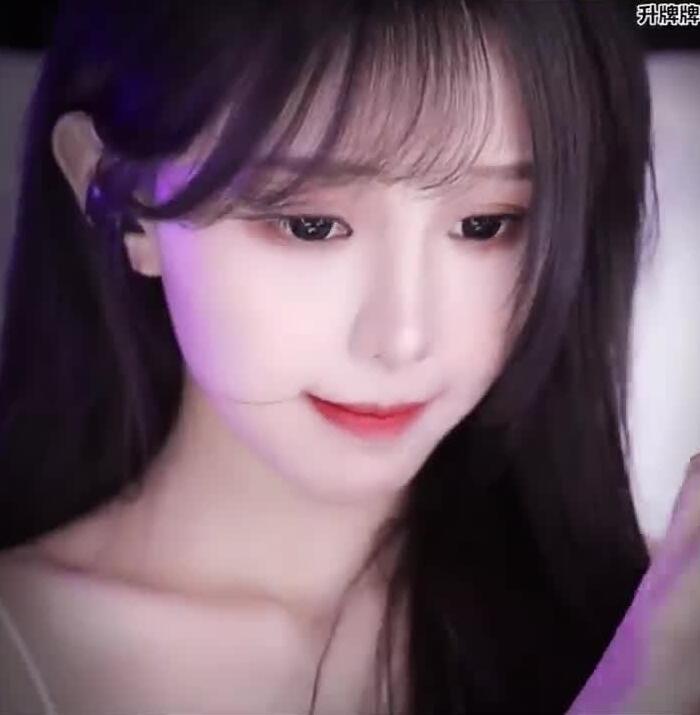 ASMR 耳边吹气、女友特写 _ 23尤优Baby